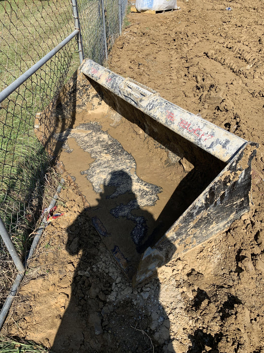 2020 EMKAY 48" Pallet Forks - Emkay