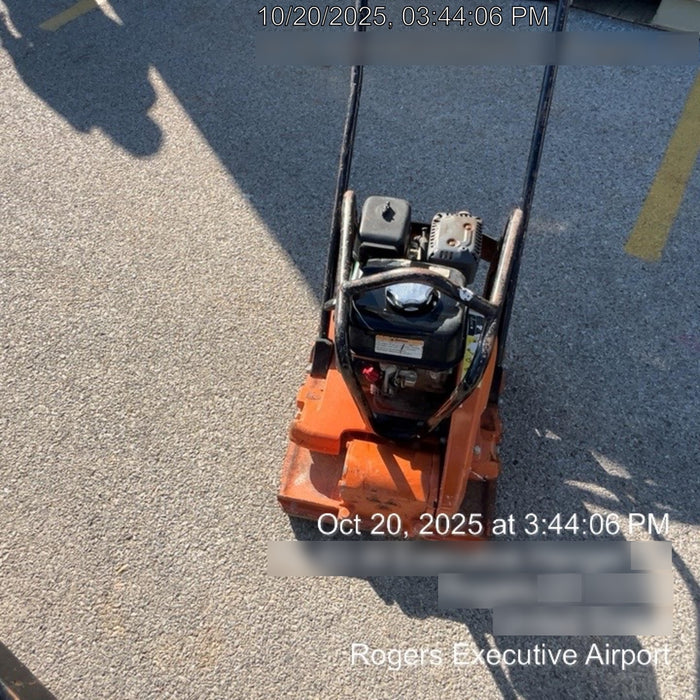 2022 Multiquip MVC88VTHW Plate Compactor, 20", w/Water Tank, Honda GX160