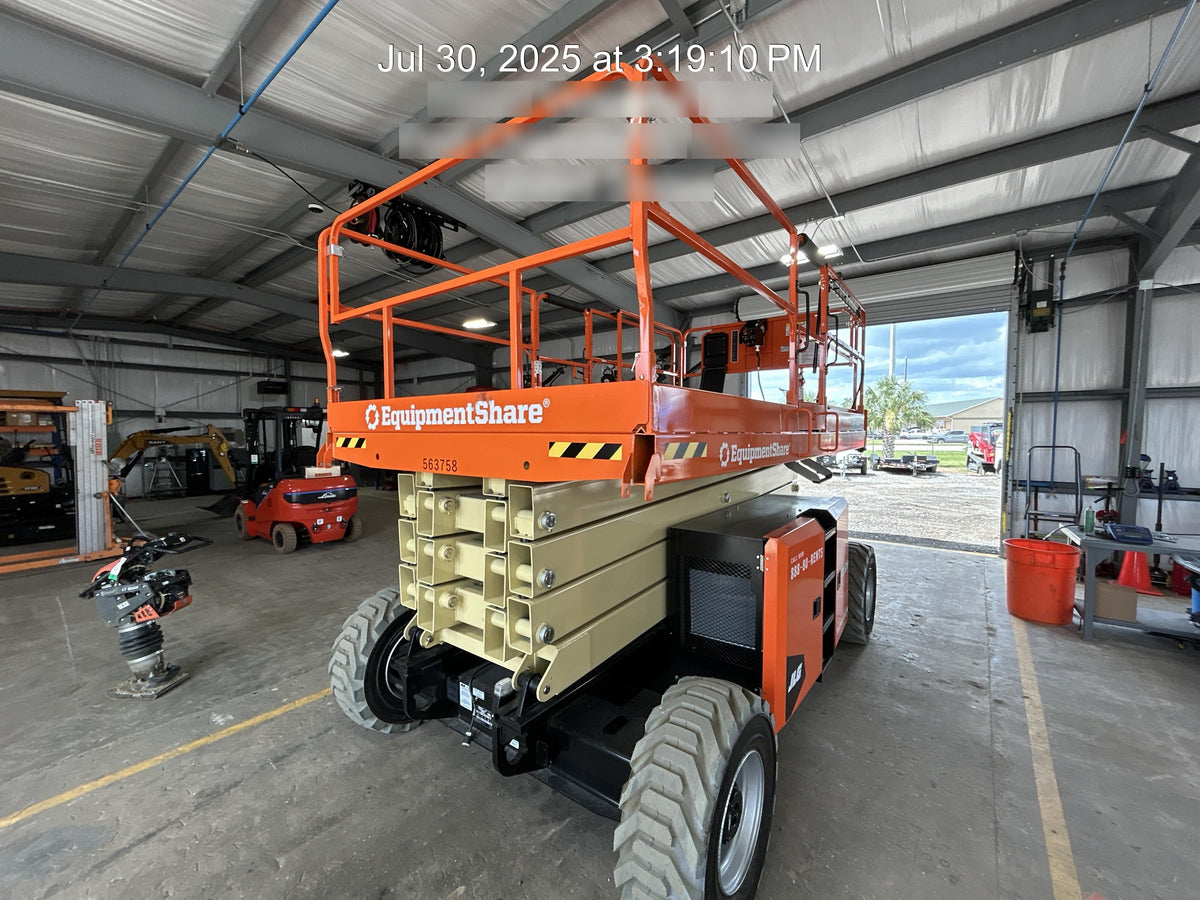 2025 JLG RT4394