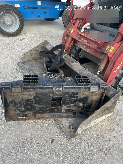 2019 Takeuchi TL10V2-CR Cab/Heat/AC, Rubber Tracks, Backup Alarm, Front & rear working Lights, Auxiliary Hydraulics, 2 Speed Travel, Engine Monitoring System, Hydraulic universal quick hitch w/76" HD smooth dirt bucket with bolt-on edge, 20.3 cubic feet capacity, 48" Pallet forks and frame