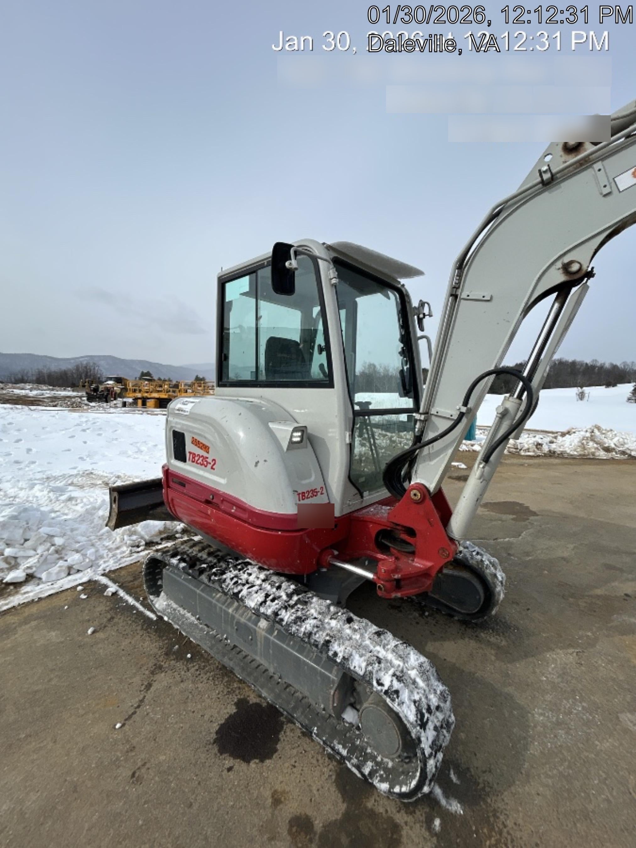 2022 TAKEUCHI TB235-2CR