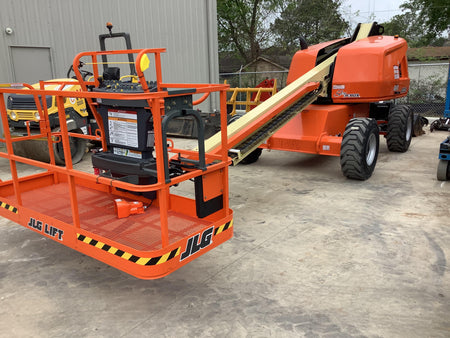 2021 JLG 400S