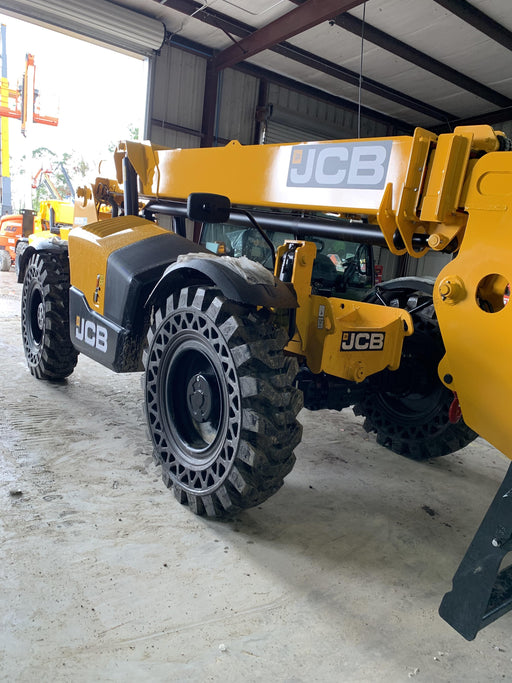 2020 JCB 509-42 Cab/Heat/Air, Solid Tires, Work Lights, Beacon, Aux Hydraulics, Back up Alarm, Lifting Eye, ES Decals