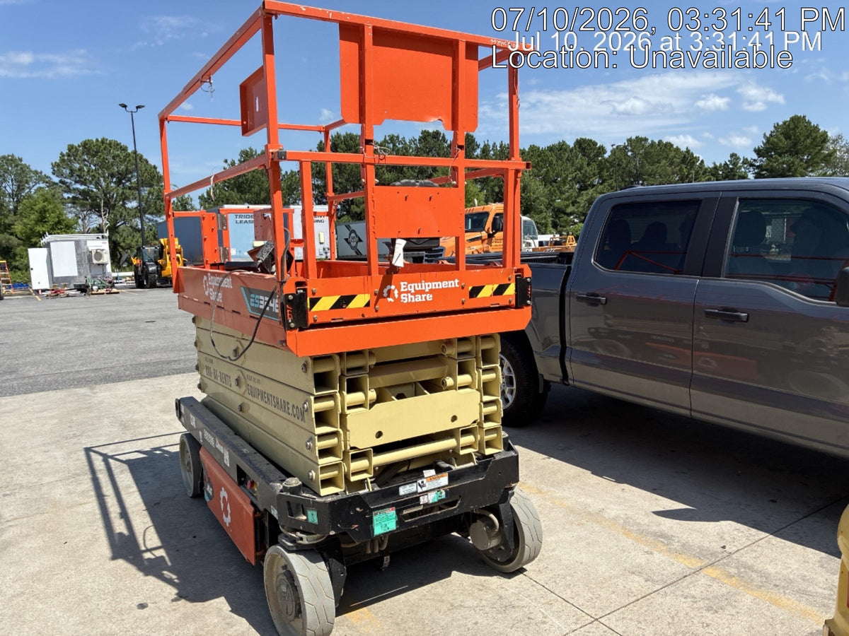 2025 JLG ES3246