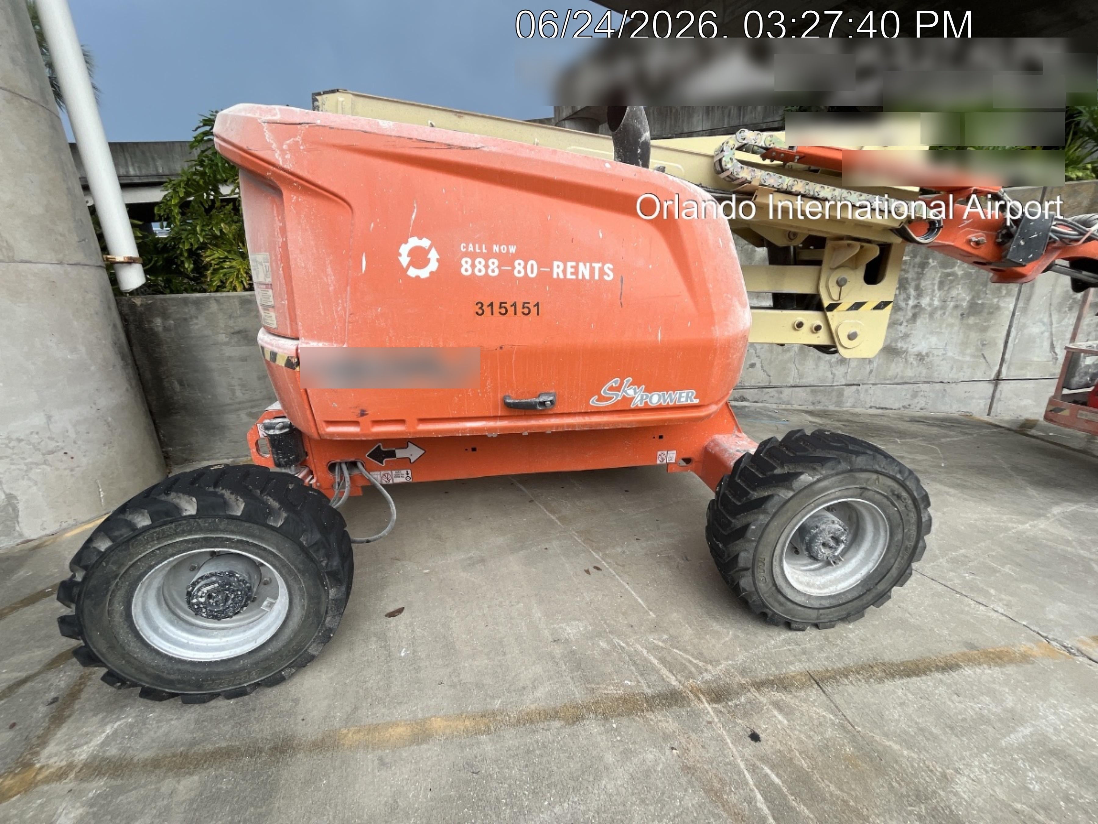 2023 JLG 450AJ