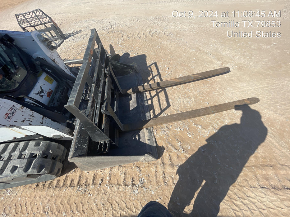 2023 ARROW MATERIAL HANDLING 72" Pallet Forks - Arrow