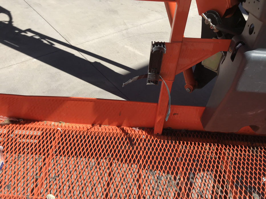 2019 JLG 860SJ