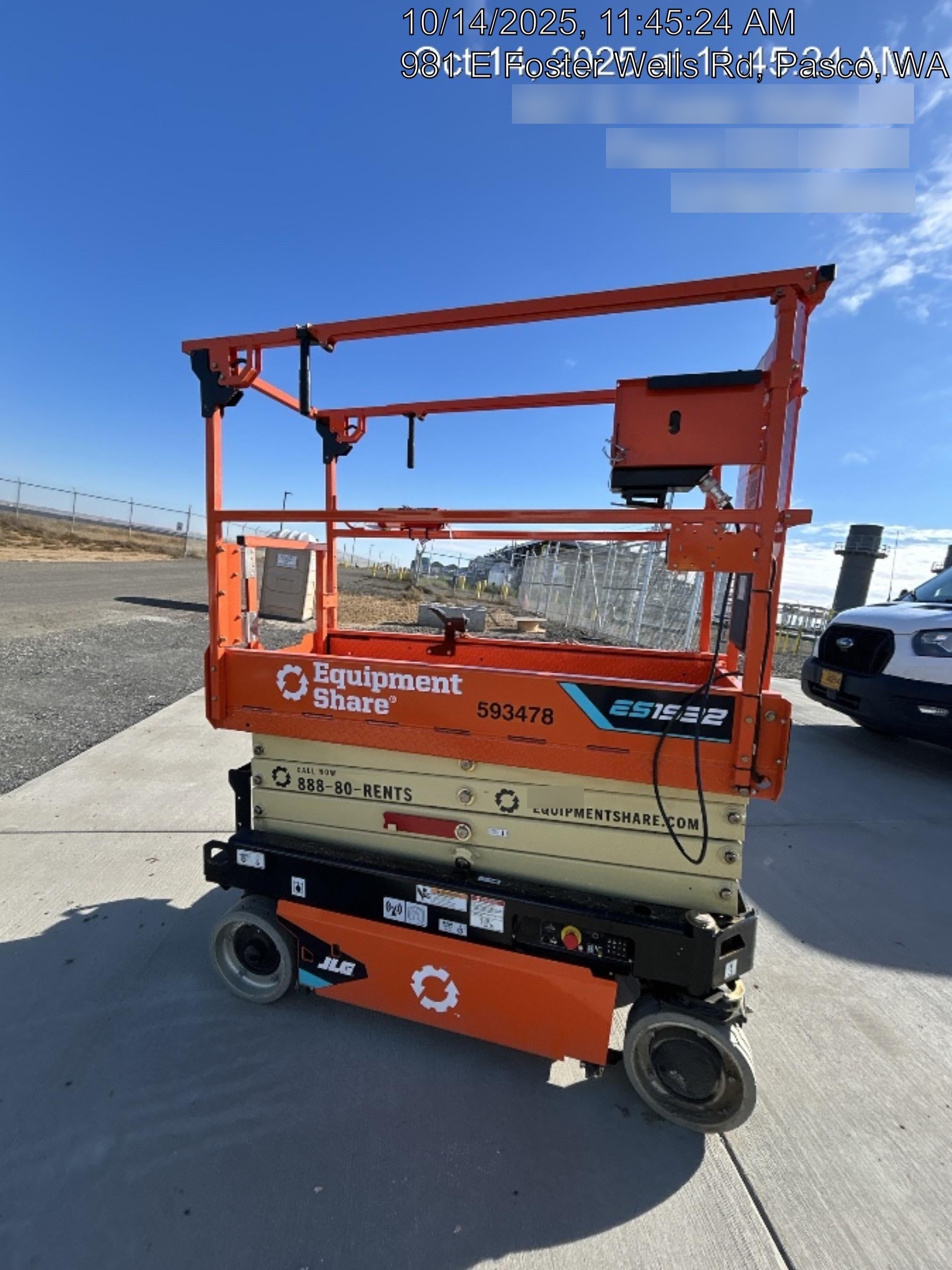 2025 JLG ES1932