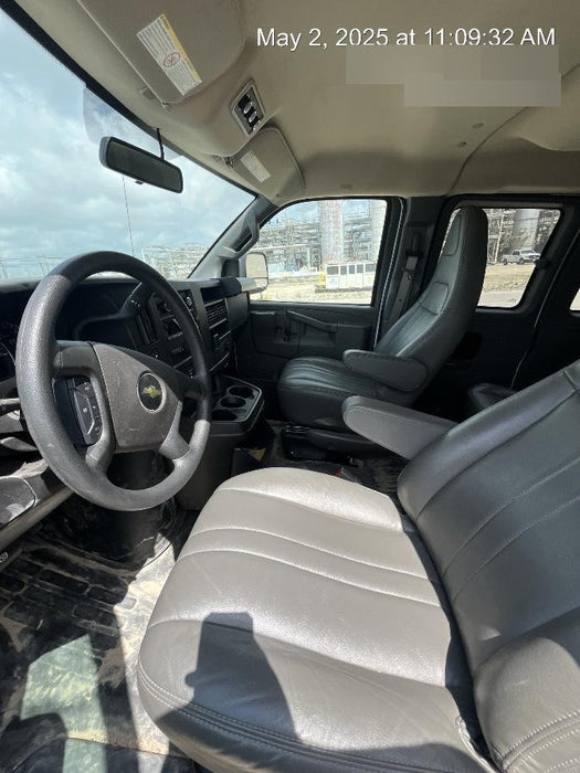 2024 CHEVROLET Express Van - Rental