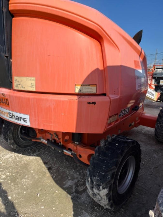 2019 JLG 400S