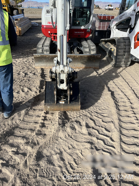 2022 TAKEUCHI TB250-2CR