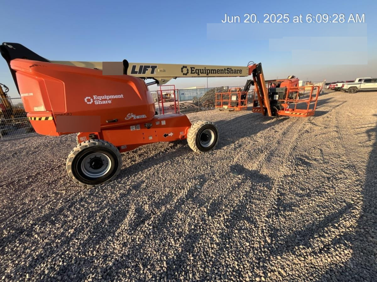 2023 JLG 460SJ