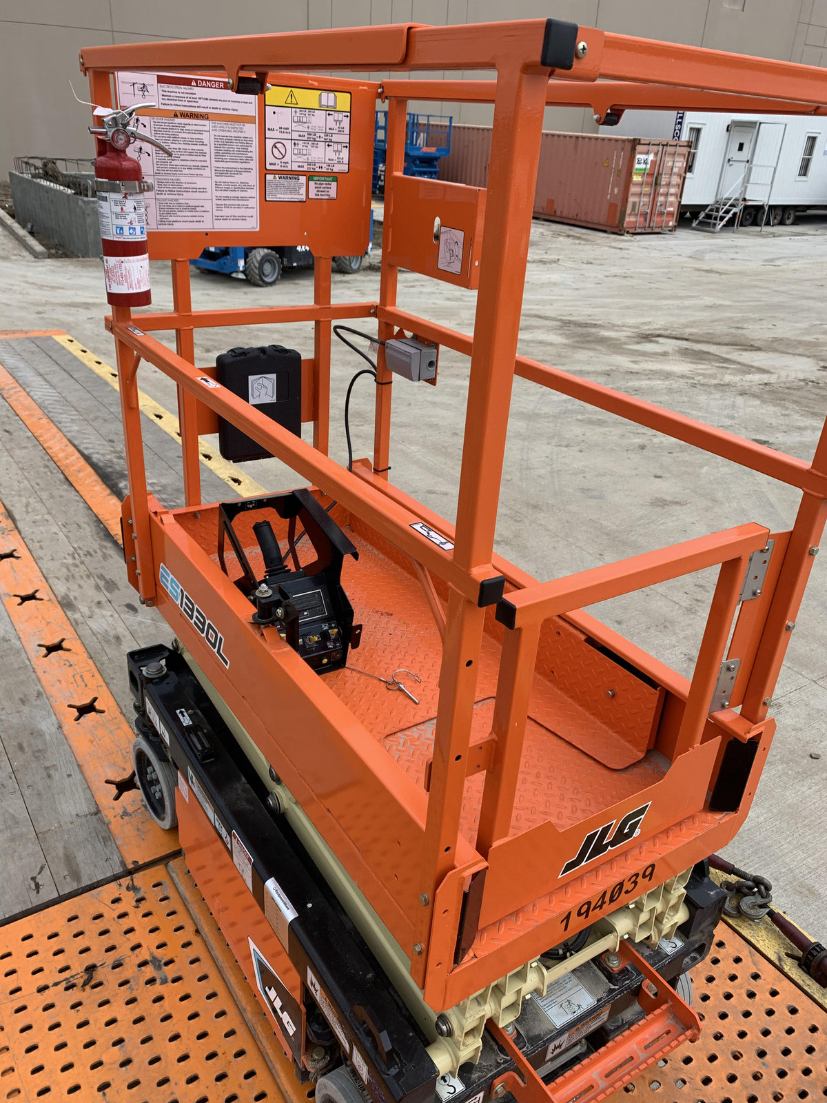 2021 JLG ES1330L