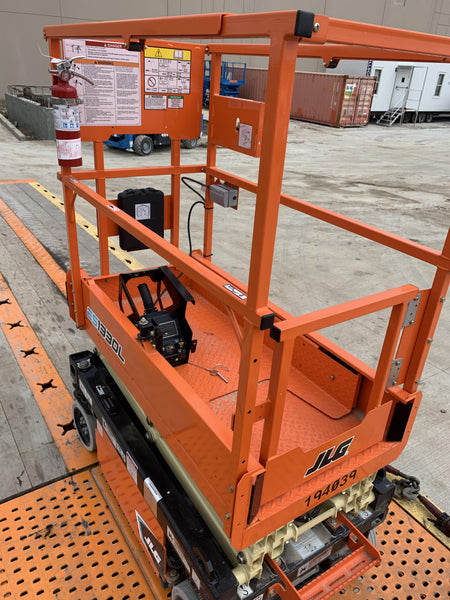 2021 JLG ES1330L
