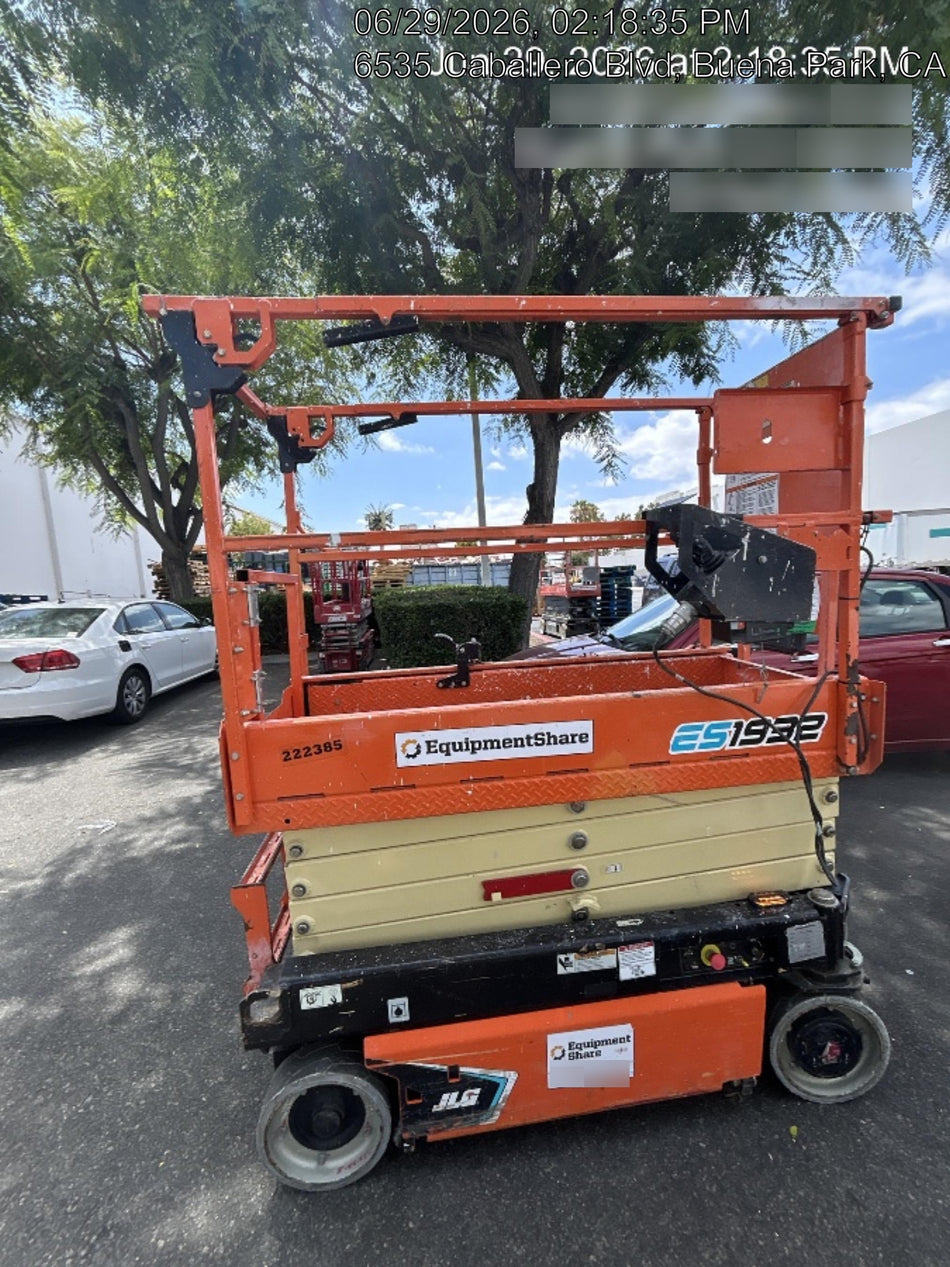 2022 JLG ES1932