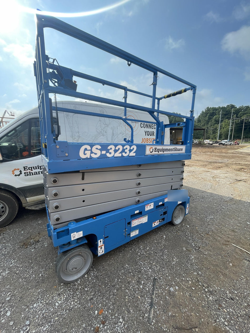 2023 GENIE GS-3232