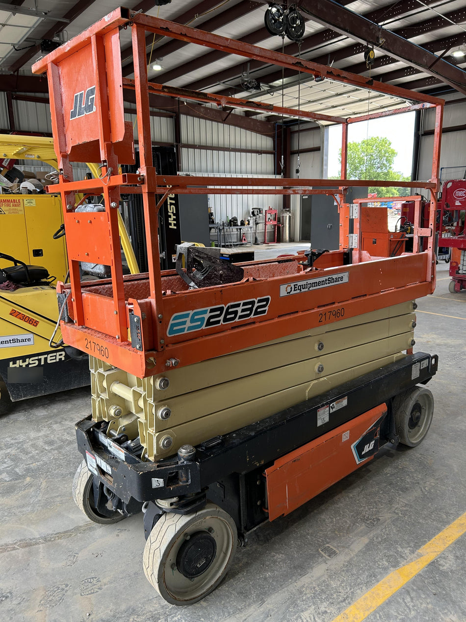 2022 JLG ES2632