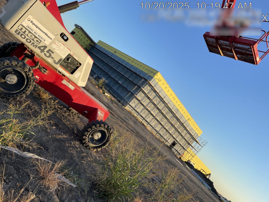 2007 Skytrak 8042 Skytrak 8042, 42' Reach, 8000 lb capacity