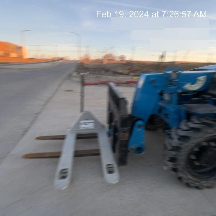 2022 STRONGWAY 4400 lb Pallet Jack