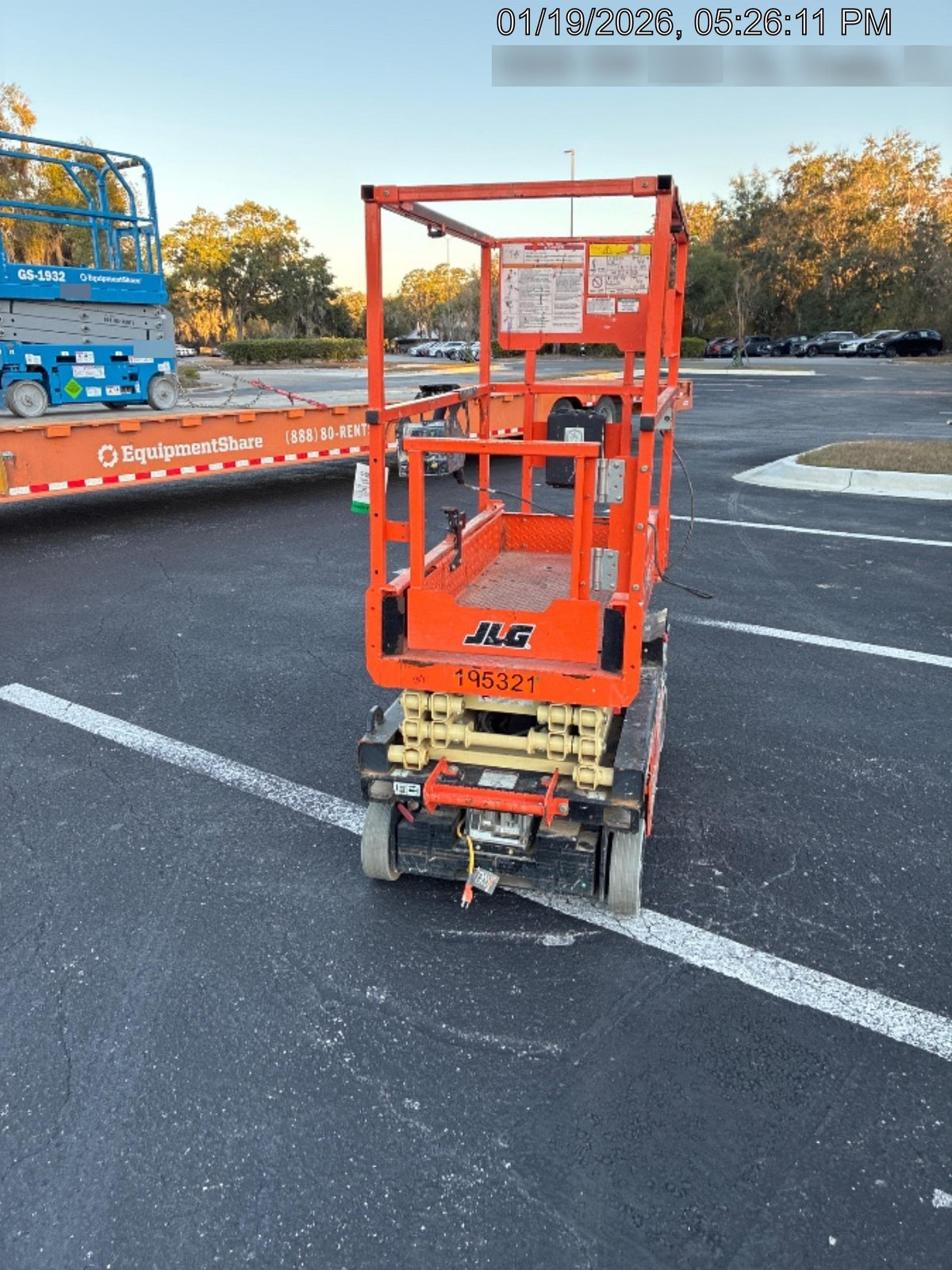 2021 JLG ES1330L