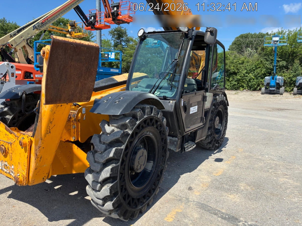 2020 JCB 510-56