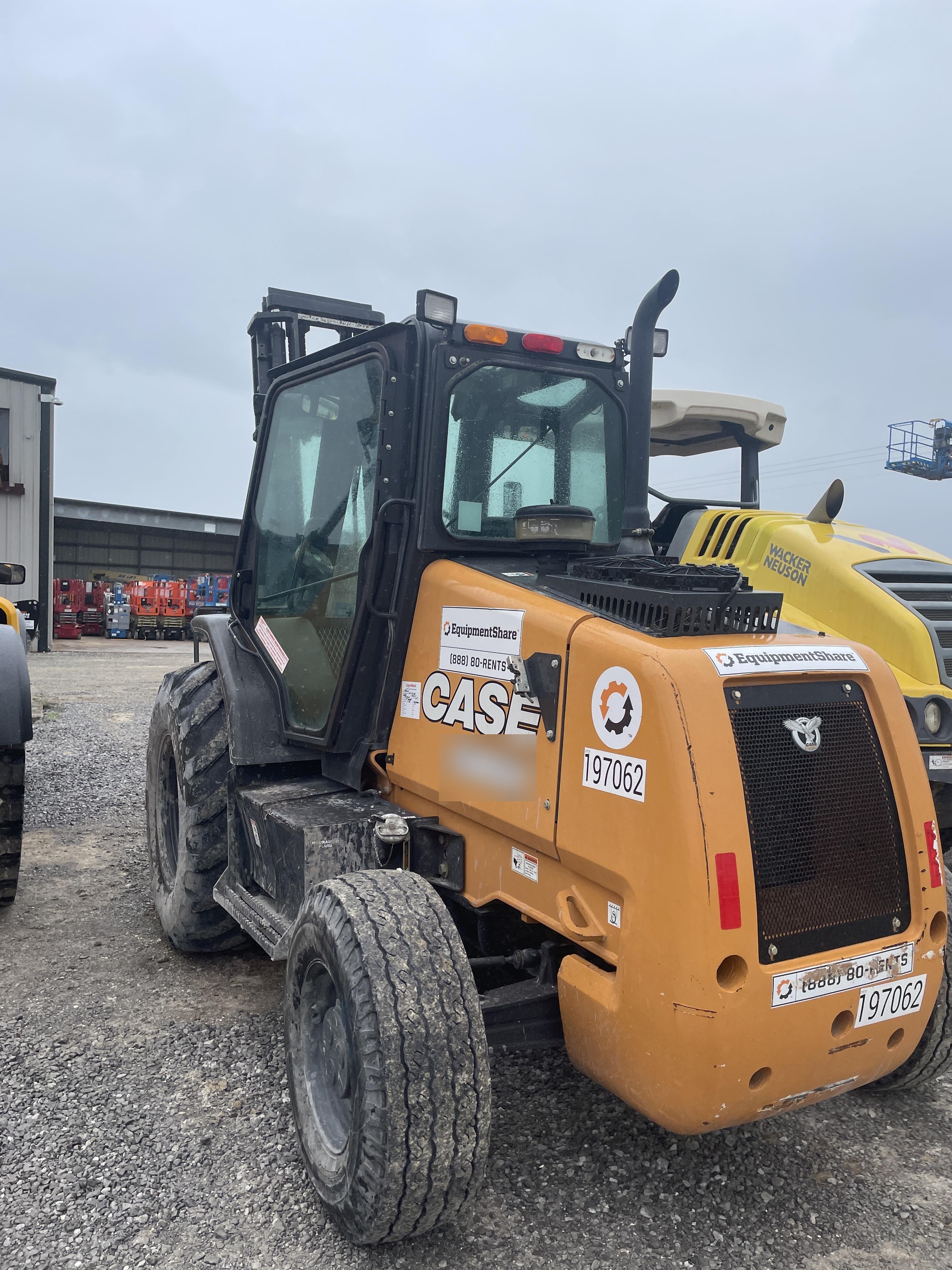 2021 CASE 586H