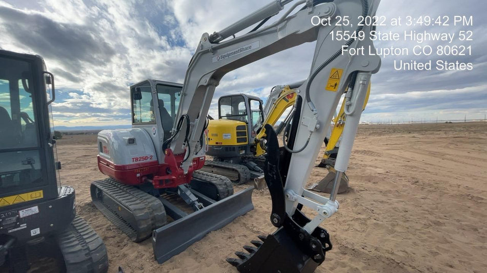 2022 TAKEUCHI TB250-2CR