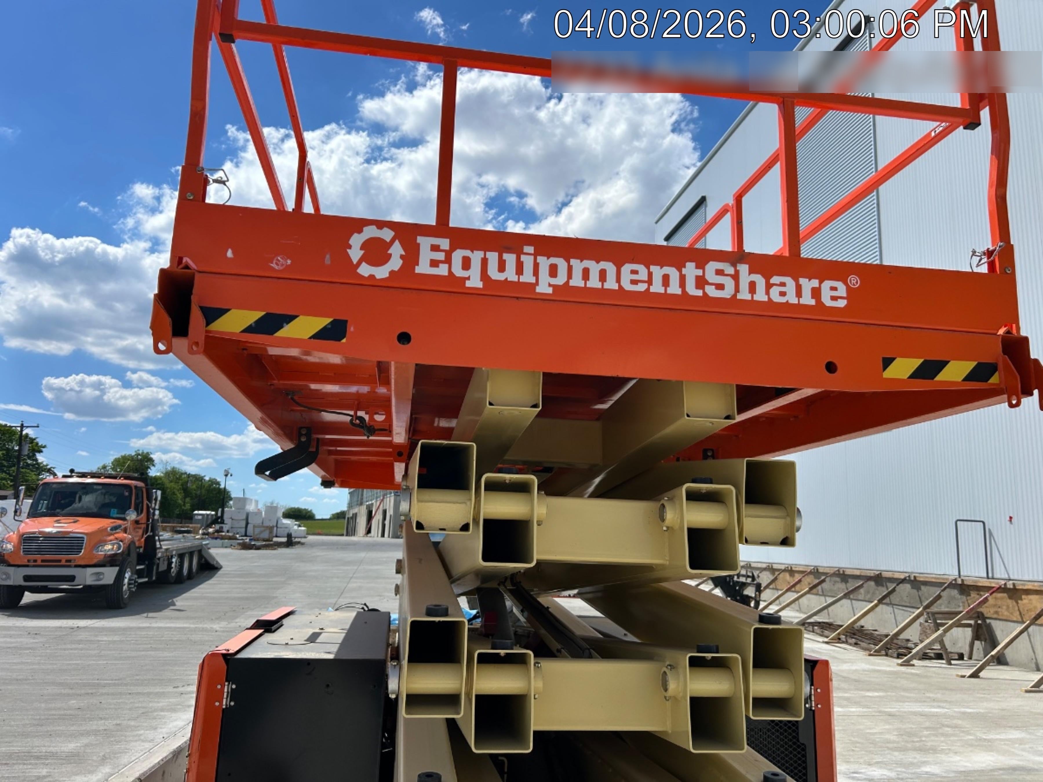 2025 JLG RT4394