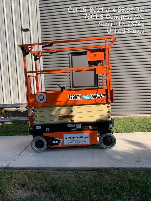 2021 JLG ES1932