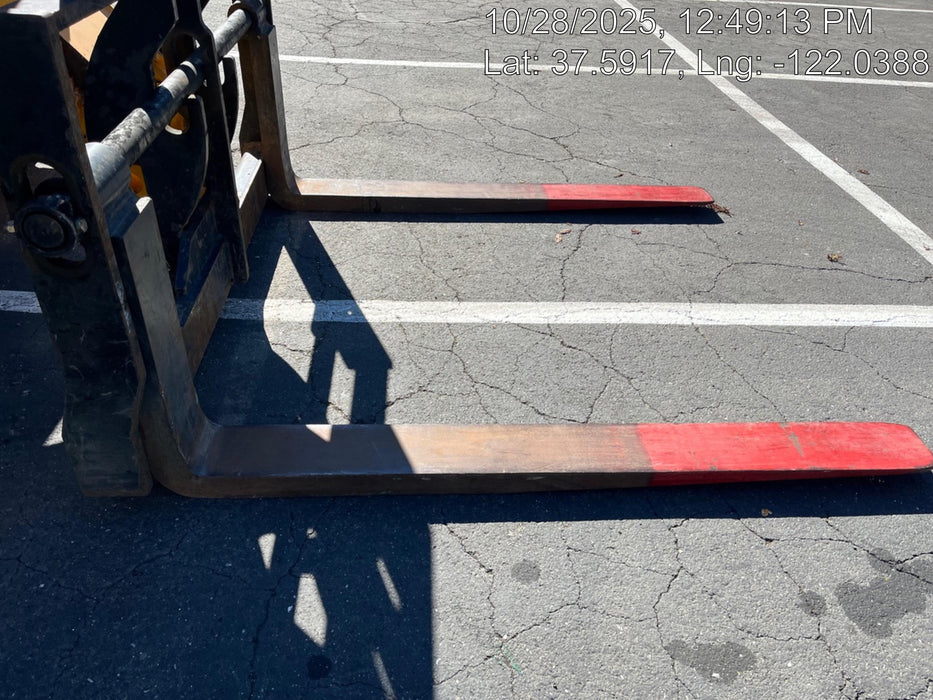 2019 JCB 506-36 Canopy, 74 HP, Foam Filled Tires, STD Worklight, Beacon, Aux Hydraulics, Lifting Eye, Back up Alarm 48" Carriage/48" Forks