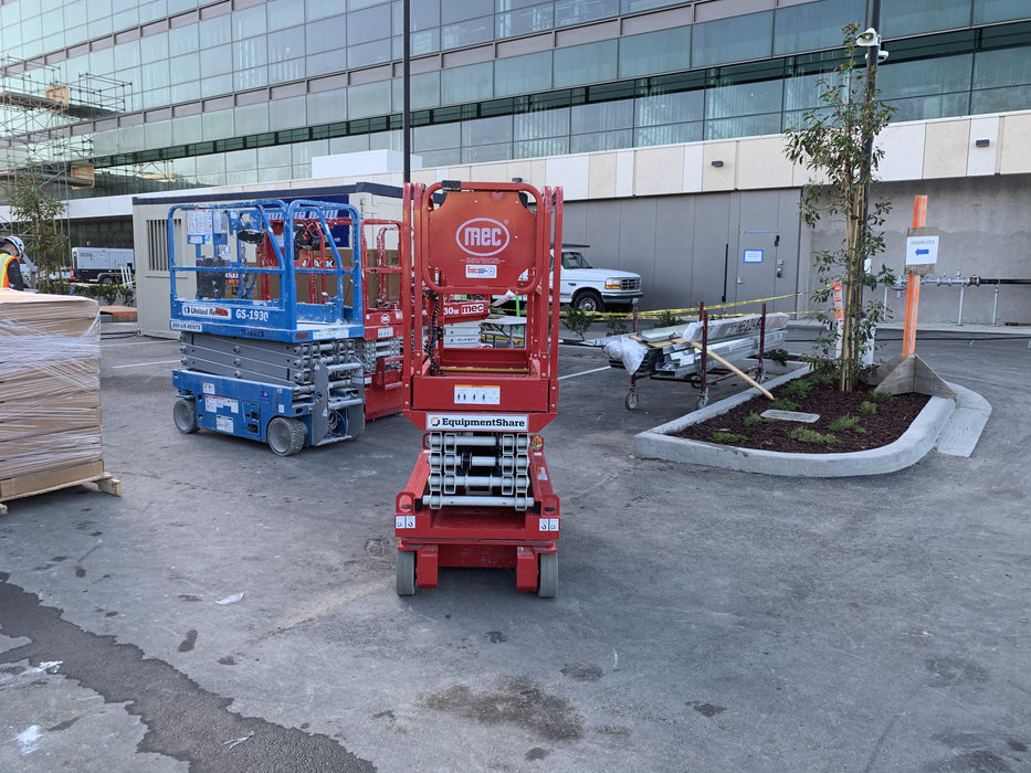 2020 MEC 1330SE Solid NM Tires, Steel Swing out Doors, LCS, Beacon, 900W Inverter