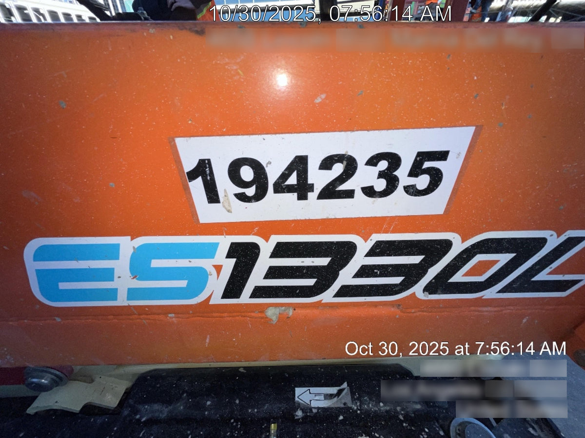 2021 JLG ES1330L