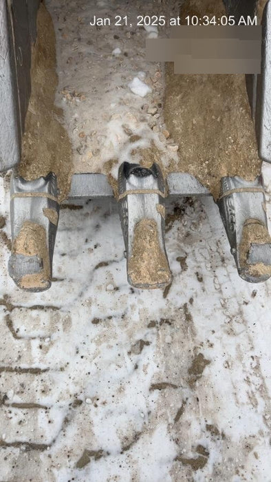 2020 DOOSAN 24" Bucket-Doosan