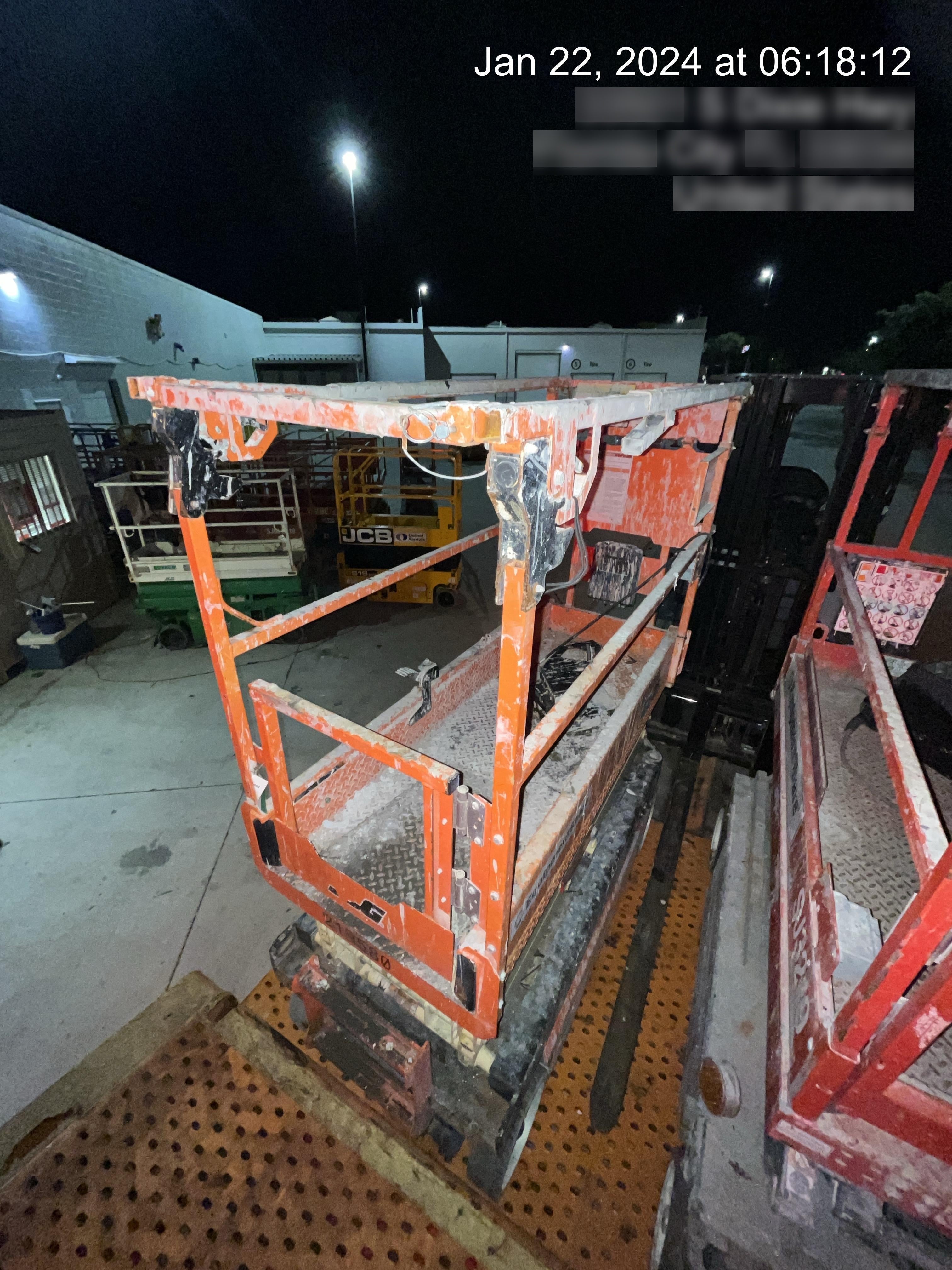 2022 JLG ES1932