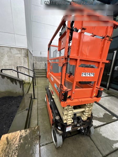 2021 JLG ES1932