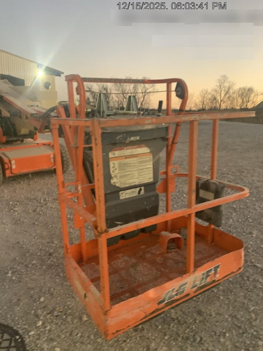 2019 JLG E400AJPN