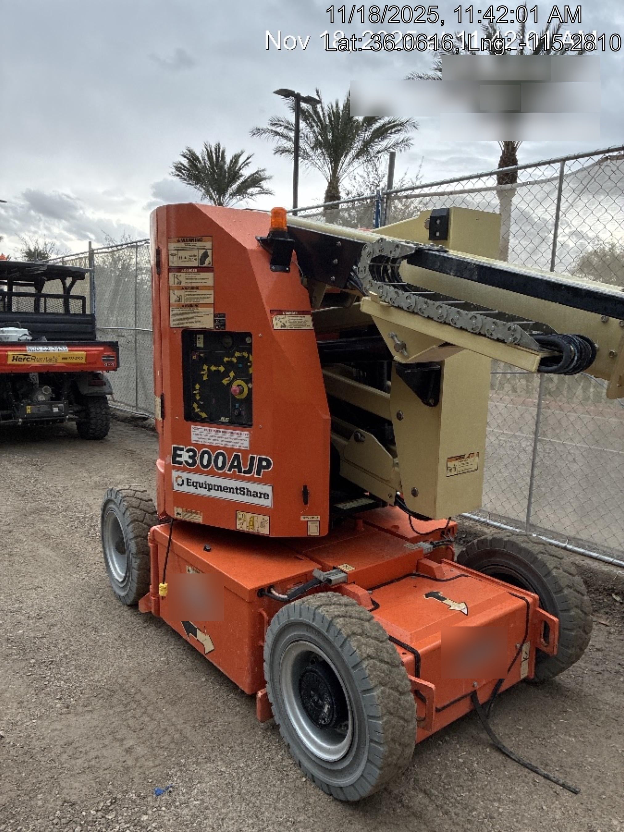2019 JLG E300AJP