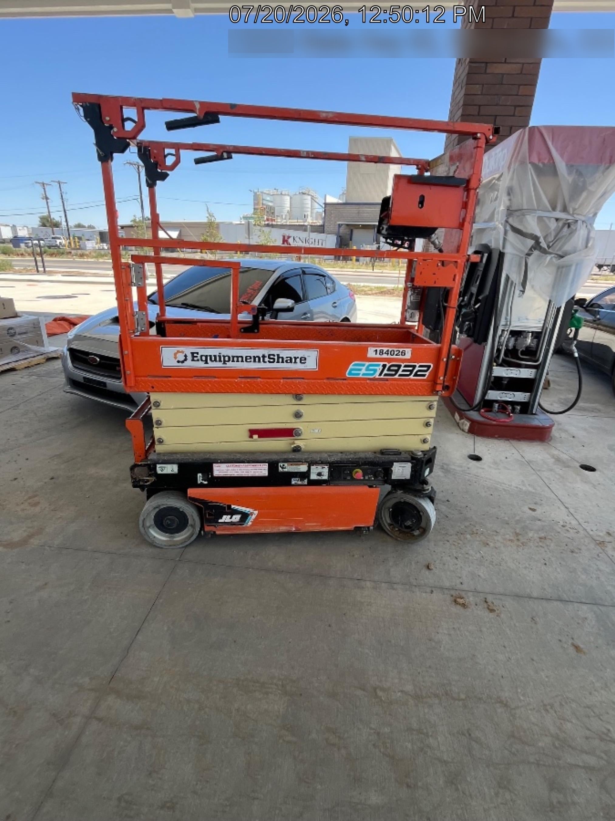 2021 JLG ES1932
