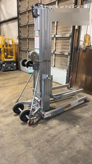 2020 GENIE SLC-24
