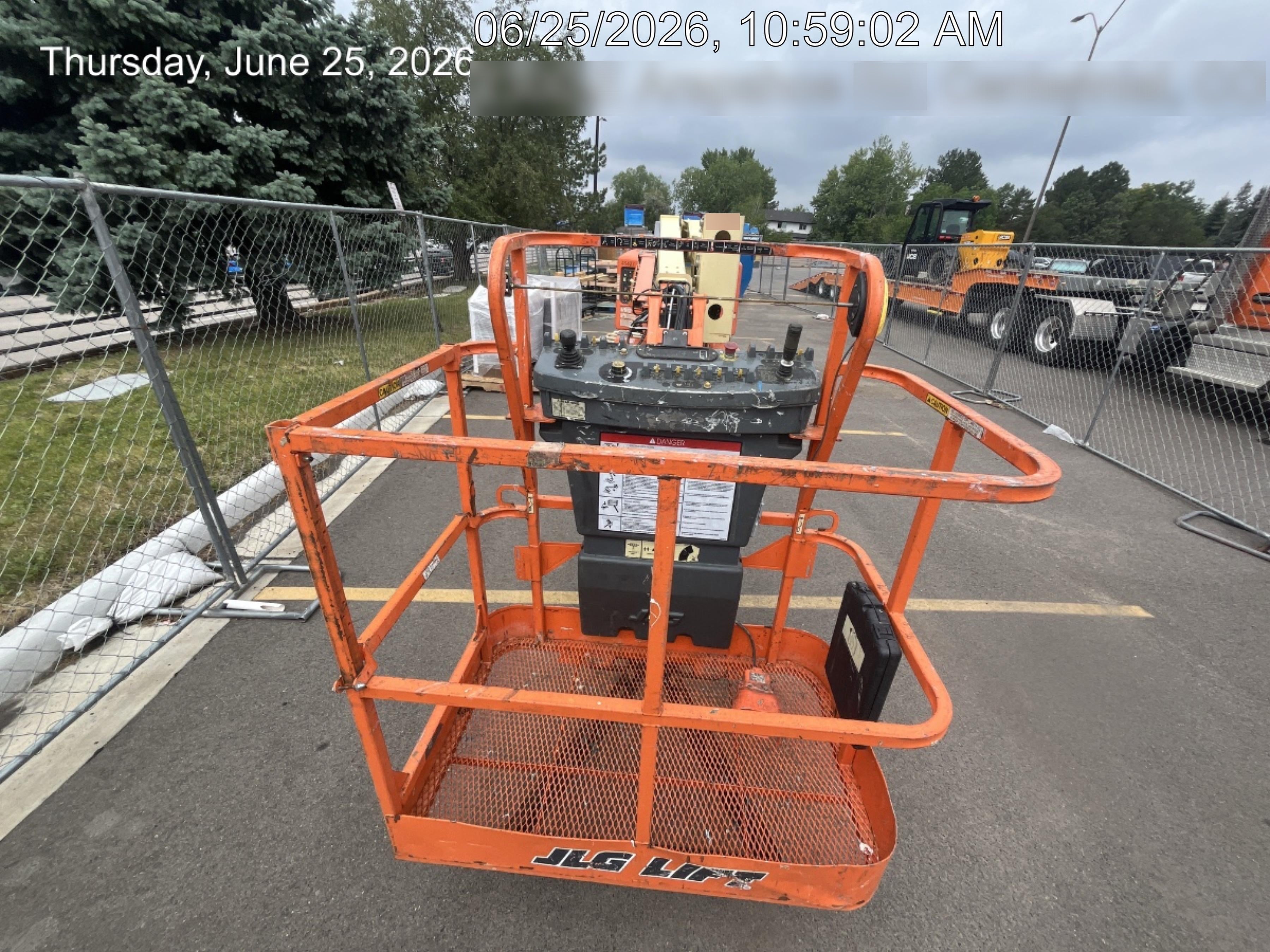 2019 JLG E400AJPN