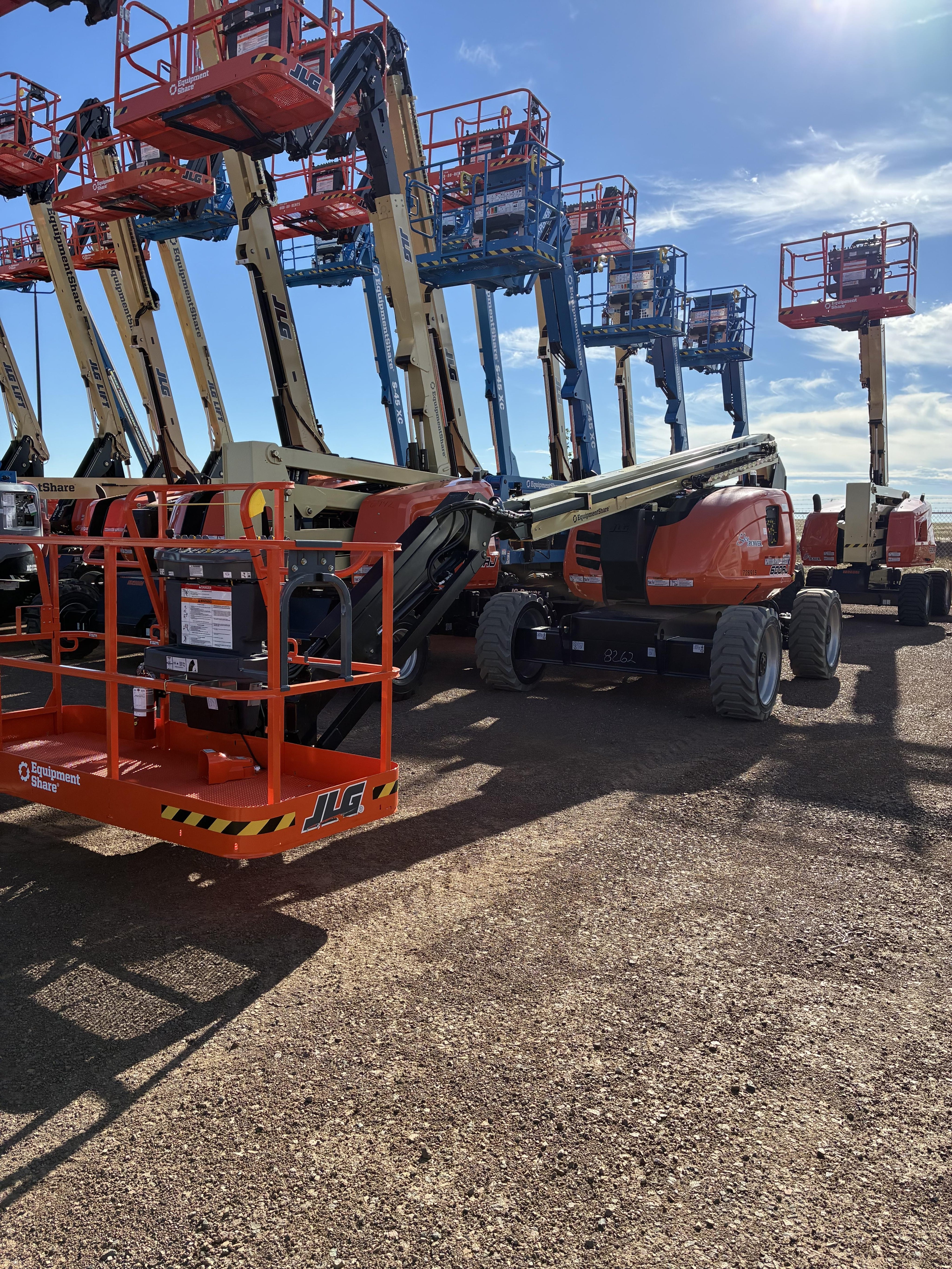 2026 JLG 600AJ