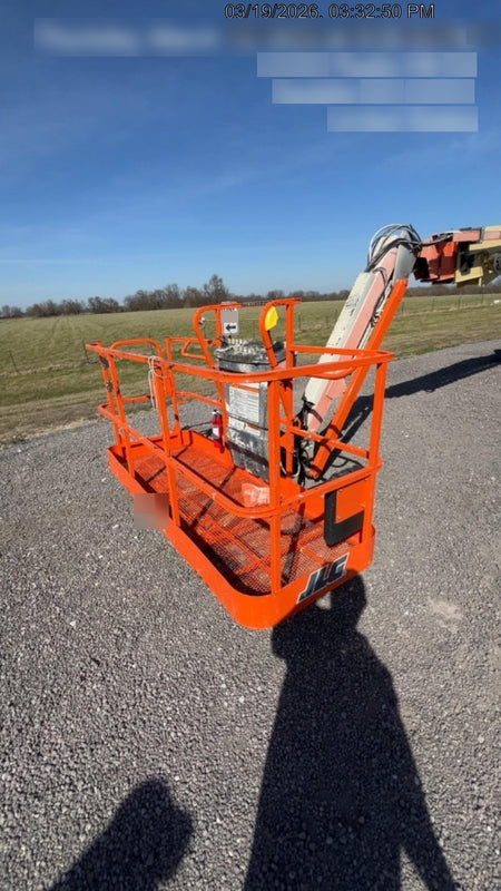 2019 JLG 860SJ