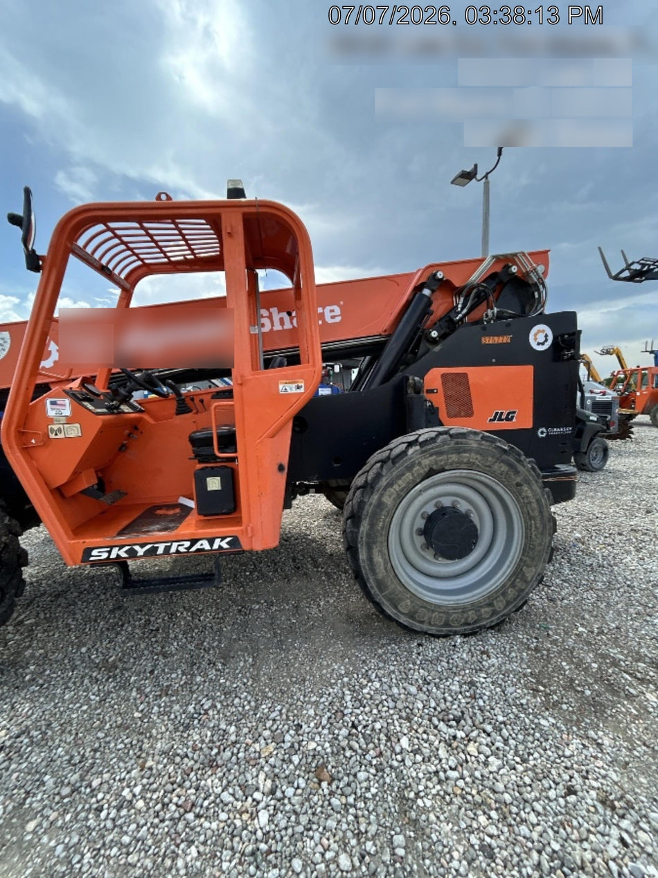 2023 SKYTRAK 8042