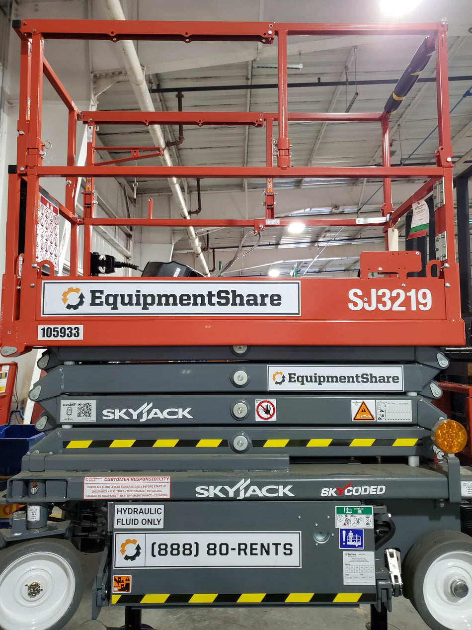 2020 Skyjack SJIII-3219 Solid NM Tires, Half height spring hinged entry gate, Dual Beacons, 800W Inverter