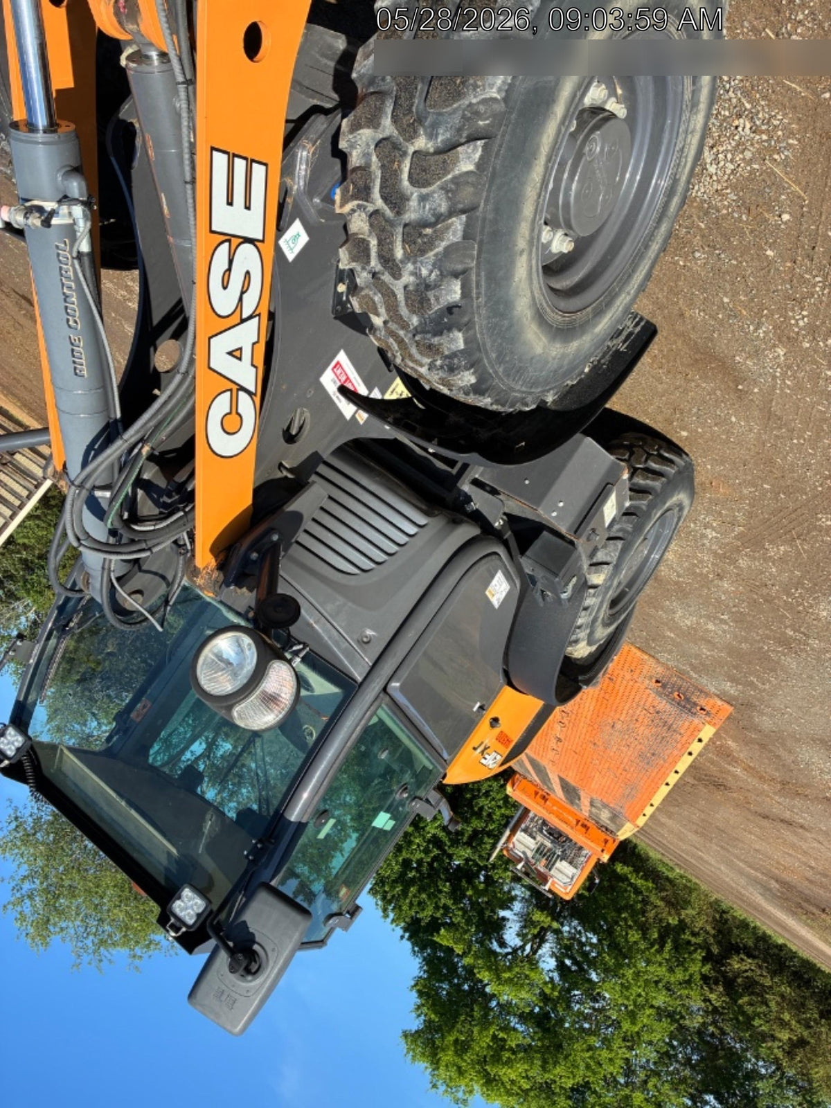 2023 CASE 121F