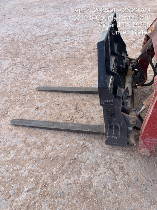 2021 PALADIN 48" Pallet Forks - Paladin