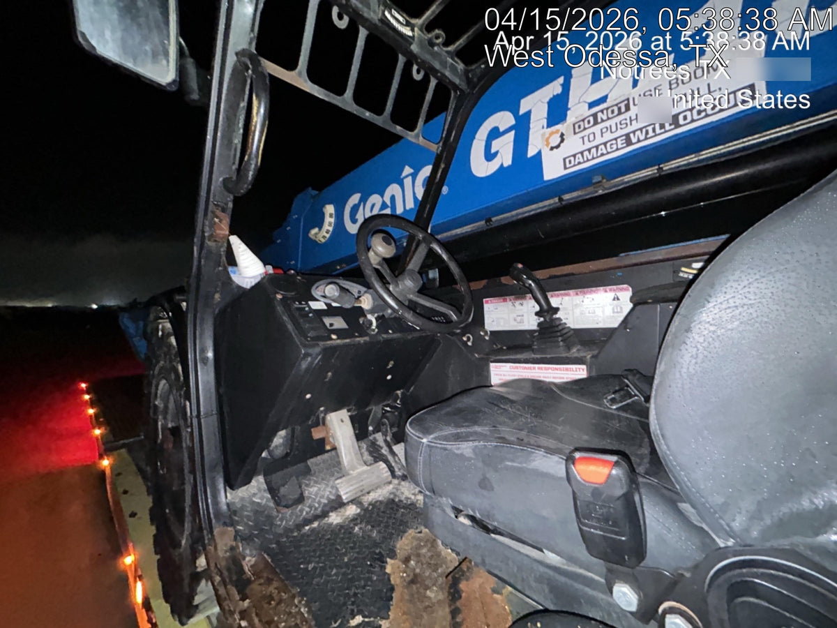 2017 Genie GTH-1056 Genie GTH1056, Solid Tires, 60" carriage, Light Kit, Open ROPS