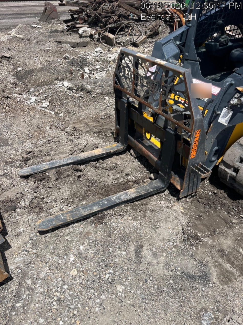 2022 PALADIN 48" Pallet Forks - Paladin