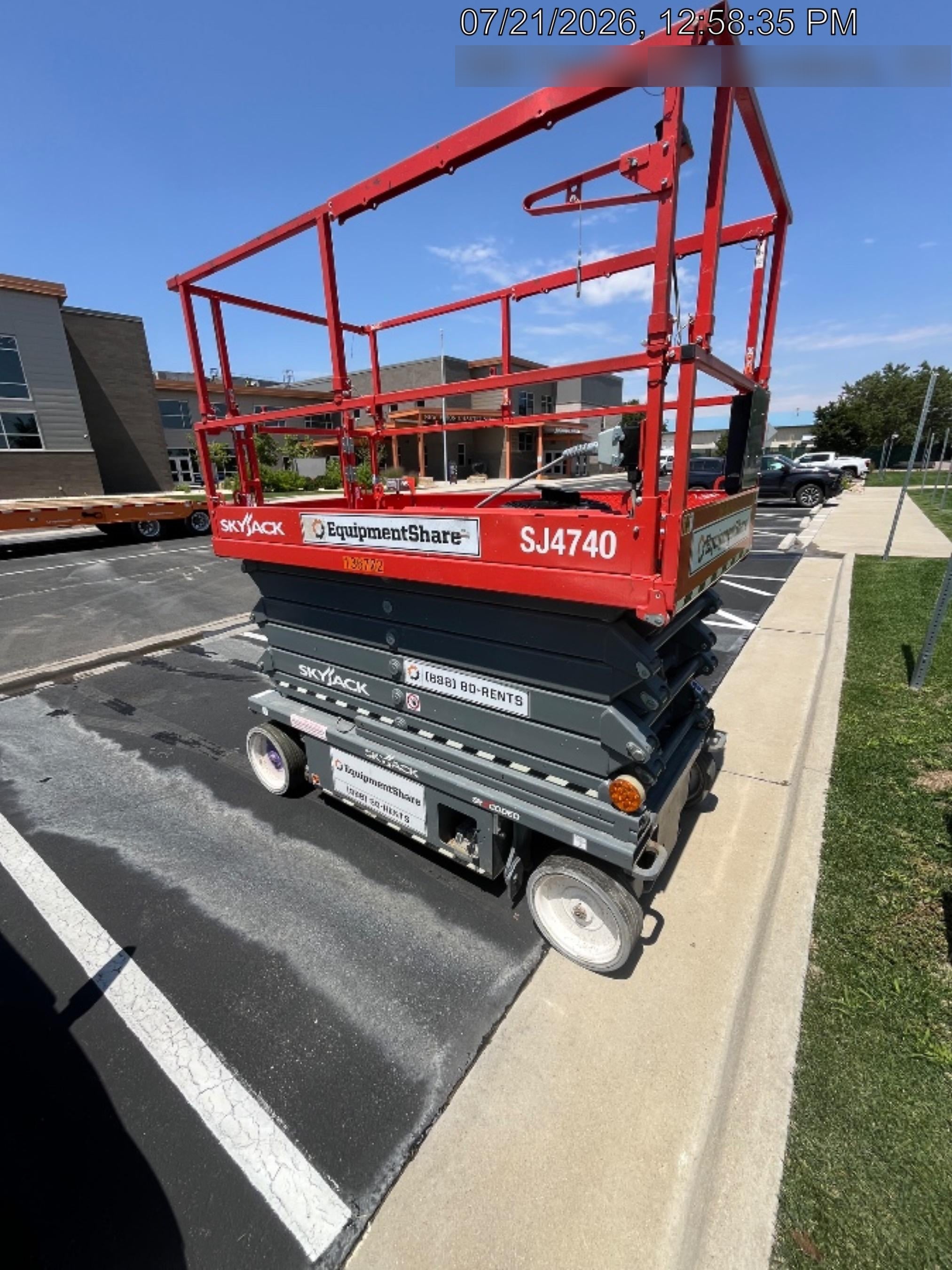 2021 SKYJACK SJ4740
