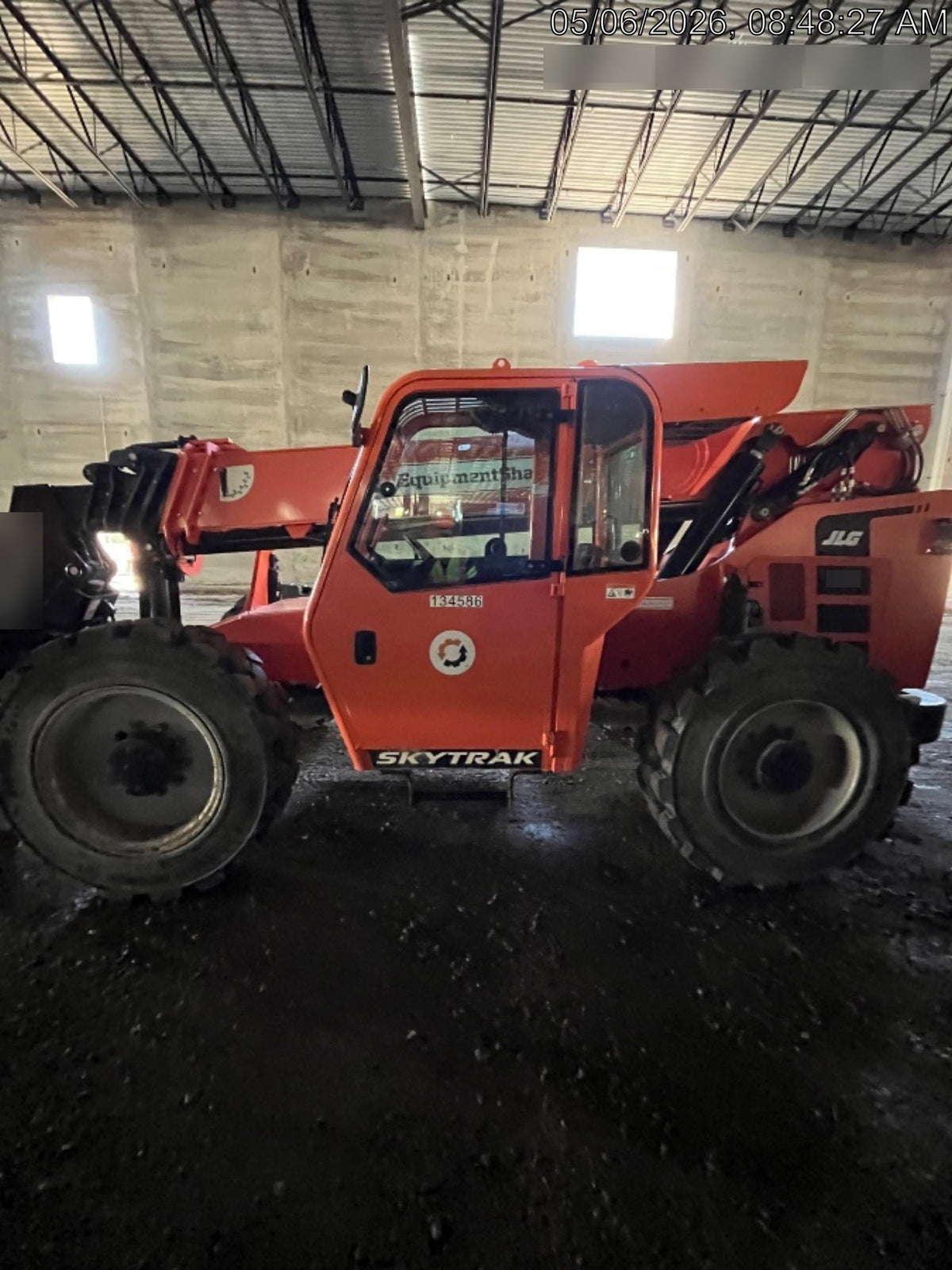 2021 JLG 12054